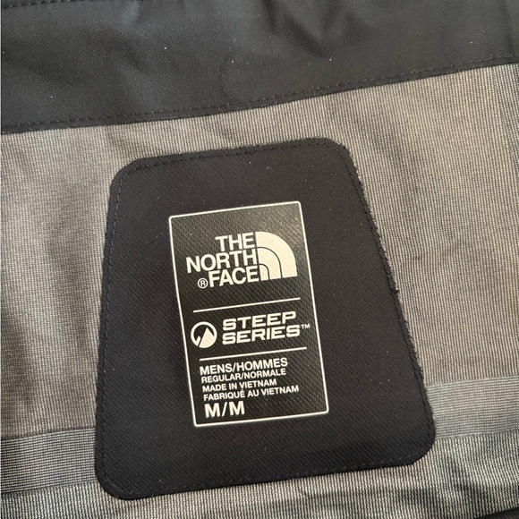 The North Face Men’s Fuse Brigandine Bib- Size M - Picture 6 of 7